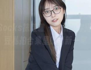 BoBoSocks袜啵啵 - 短黑丝穿搭，小甜豆私拍合集里的清新一笔