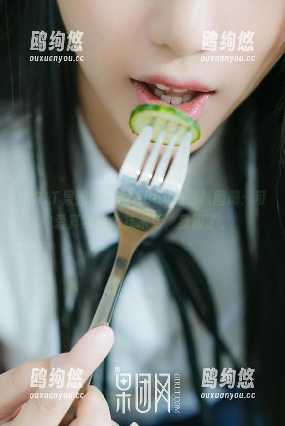 GIRLT果团网 - 甜Abby的最新图册：可爱其实是个技术活，我服了。