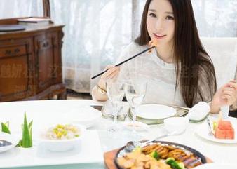 MiStar魅妍社 - 这本FoxYini孟狐狸黑色全集就像一本诱人的谜题，解开每一页都是一种享受和挑战。