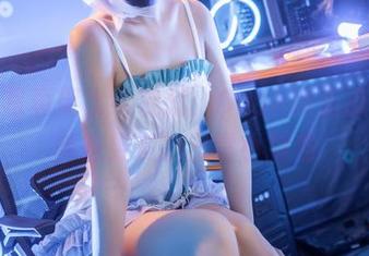 这组写真堪比电视剧：Quan冉有点饿与辣妹男友的日常小插曲