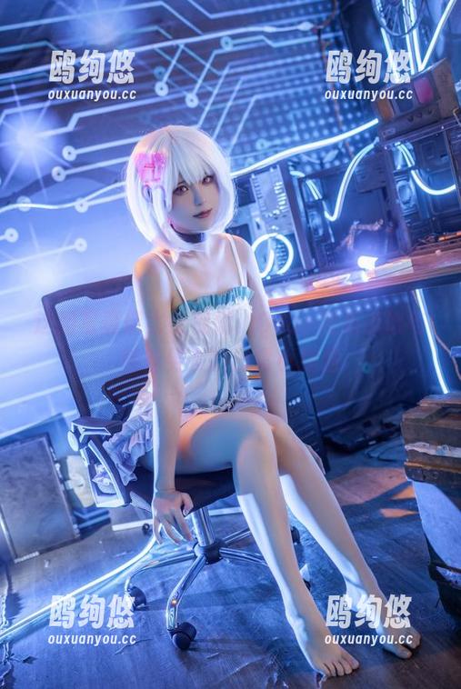 这组写真堪比电视剧：Quan冉有点饿与辣妹男友的日常小插曲