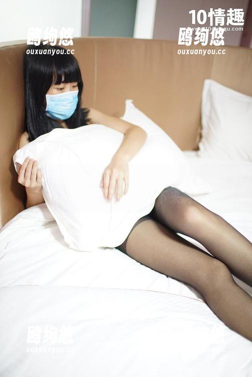 ROSI最新写真集上新了，嫩学妹制服，这种制服真让人停不下来啊。