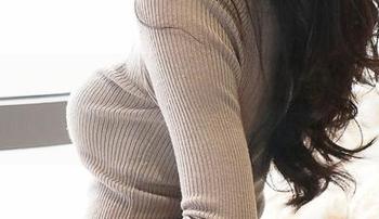 TGOD推女神 - 赵伊彤的私拍与浴缸，有那么一点点不可言喻的吸引力。