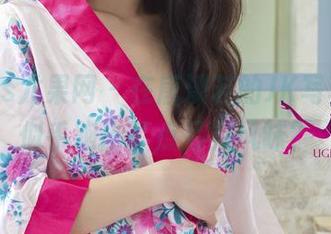 UGirls尤果网 - 在唐溪若的JK写真里，似乎跑出了点另类风味？