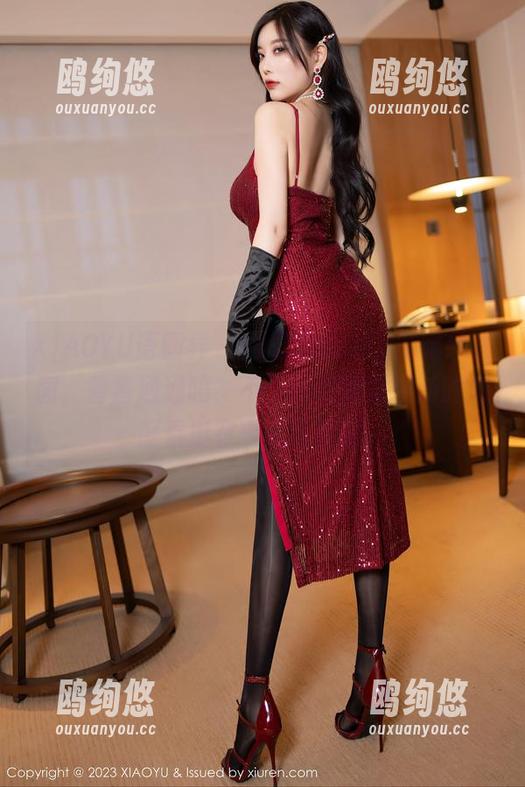 XIAOYU语画界 - 周思乔Betty的婚纱套图，普普通通吗？不，我觉得发现新的角度看挺有事儿可聊的。