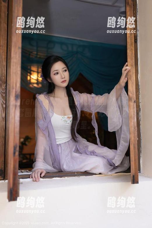 Xiuren秀人网 - 温柔如水的小海臀Rena，套图展现得刚刚好，令人心动但又说不出在哪里。