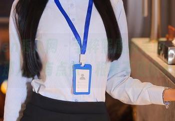 Xiuren秀人网 - 李梓熙最新美图，长腿摆在那儿，有点像一根看不见的天线！
