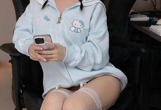 Xiuren秀人网 - 让脑洞大开，舌尖上的菊花ace，高清原图里的少女为何总让我浮想联翩？