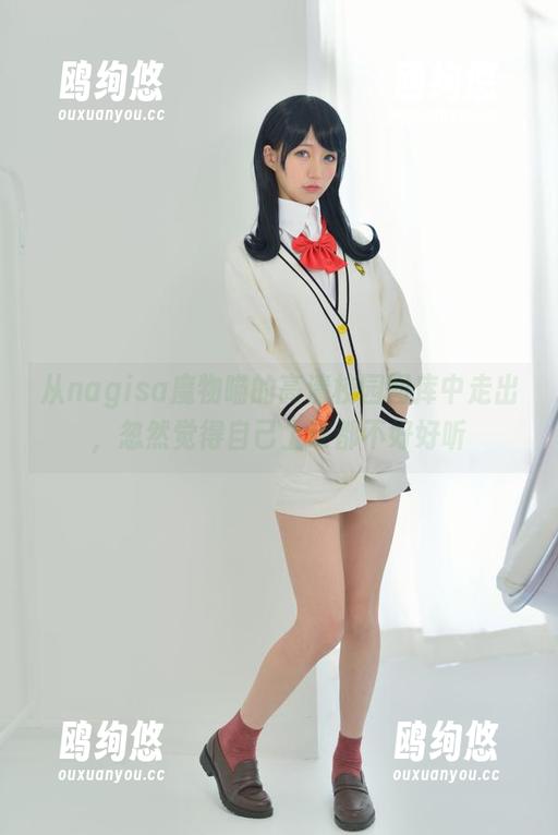 从nagisa魔物喵的高清校园图库中走出，忽然觉得自己上课都不好好听