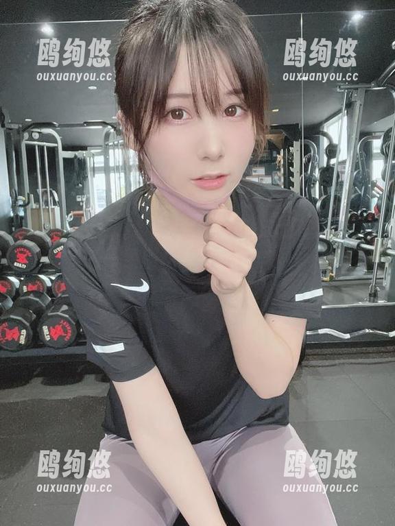 翻开けん研(けんけん)的Fantia-2022年合集——原图之中的小细节，让人忍不住想多看一眼