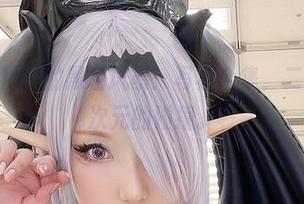 サク(saku)的黑色风暴：写真合集，二次元和三次元的碰撞。
