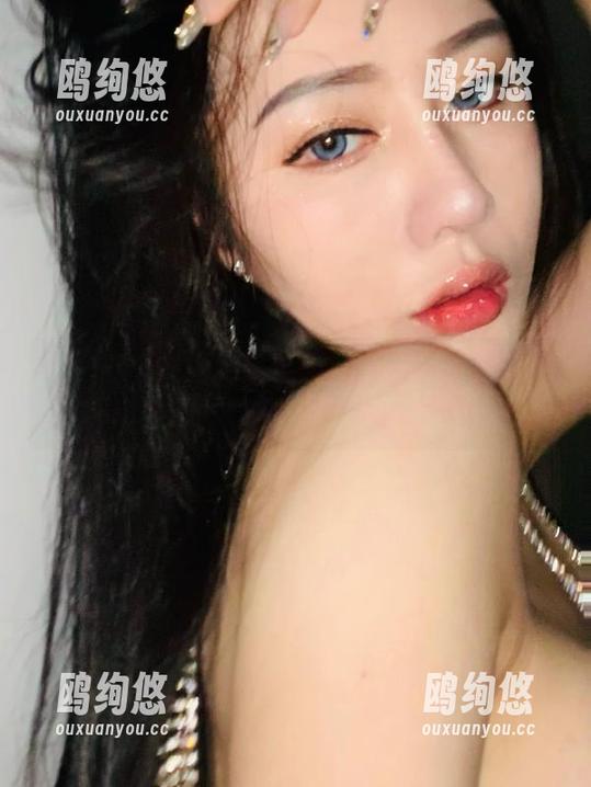微密圈 - 女人何苦难为女人，不爱笑的赛琳的长腿合集带你感受美好！