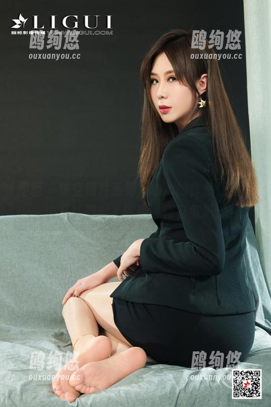 丽柜 - 镂空照片系列，心心的作品让空间也开始聊起了默契，真有意思。