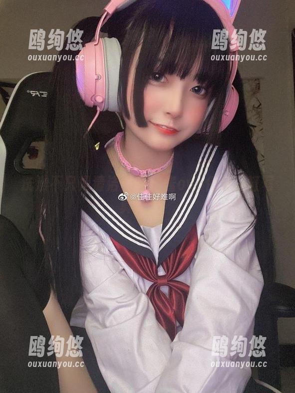 洗澡不只是清洁：佳佳酱ovo化身浴缸写真女神！