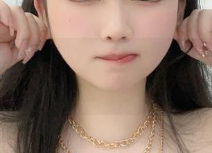 依依超级懒的镂空，严谨与娱乐的高清图片结合