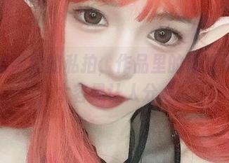 倦倦喵学姐的私拍，作品里的她过于真实，太容易让人分心。