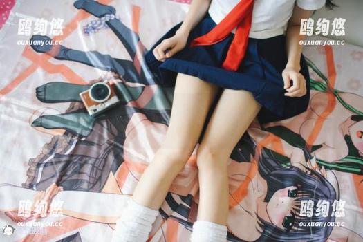 私房秘密：兔玩映画的灰色丝袜图片，带着一丝莫名的‘冷静与热情’！