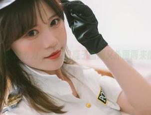这版校服真有点冲击力，千反田鹿子图册又扑面而来的青春气息。