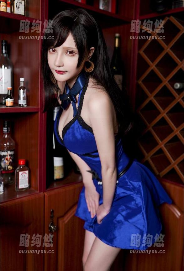 水手服校服情结：千夜未来的作品，完全突破了我的想象。