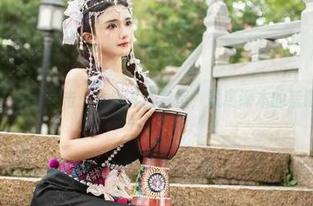 微密圈 - 作品直击：古阿扎的教室，脱离课本的荒谬与趣味