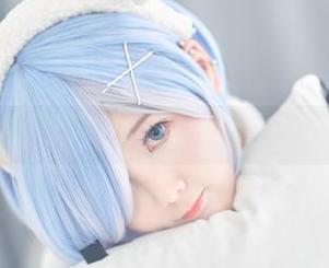 名濑弥七的比基尼，全套送上，还有比这更妙的视角吗？