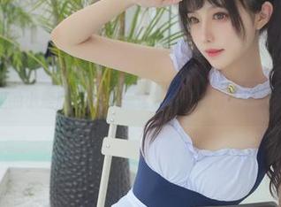 图集里的小鹿鹿shika：这泳装款式真挺会挑人的…