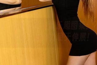 尤果网 - Sara的瑜伽乐趣图集：不紧张，咱们只是努力朝天伸展！
