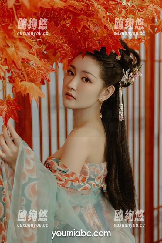 尤蜜荟 - 小仙的仙姿佚貌，高清图包藏着多少不为人知的瞬间呢？