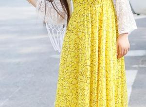 尤蜜荟 - 美图集合：小海臀Rena的比基尼姿态，这种尤物太有分寸了！