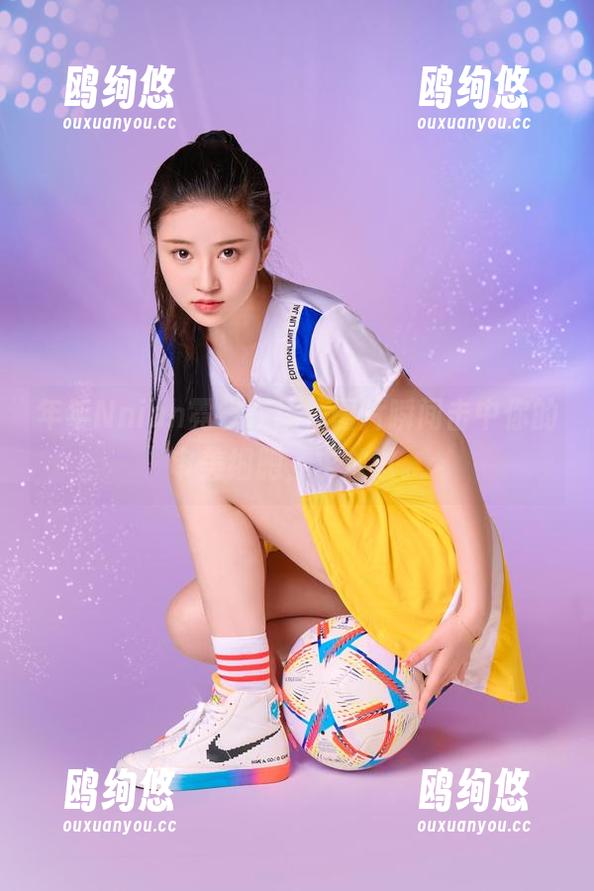 年年Nnian霓裳在线，图片瞬间击中你的审美细胞，求放过。