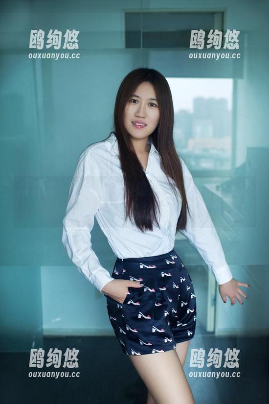 推女郎 - 壁纸上的赵惟依，可爱的威力真让人无从招架。