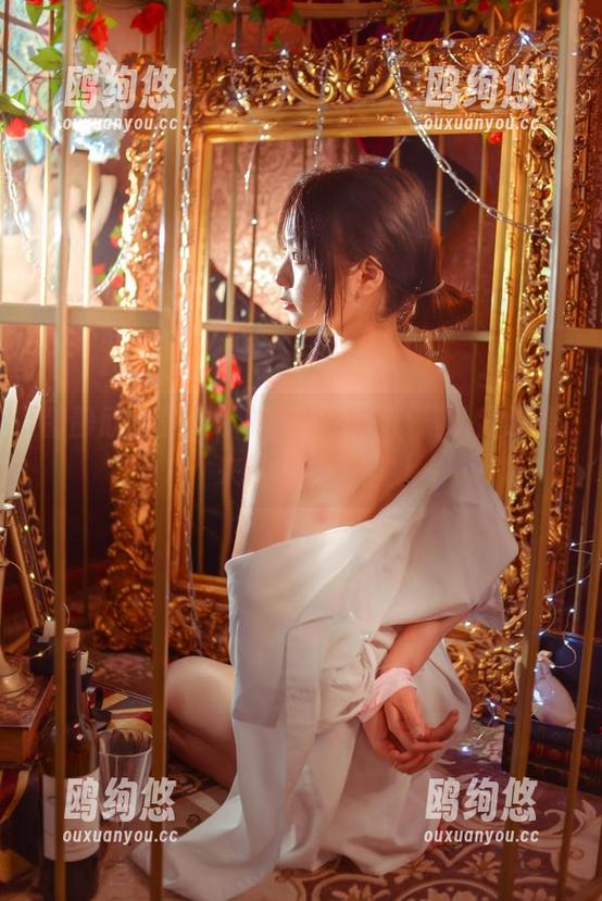 是青水 静静欣赏是青水的女仆写真,确认我没有来打杂的哦!