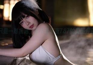 我承认，我只是一时痴迷，照片让末夜787的美腿俘获了我的眼。