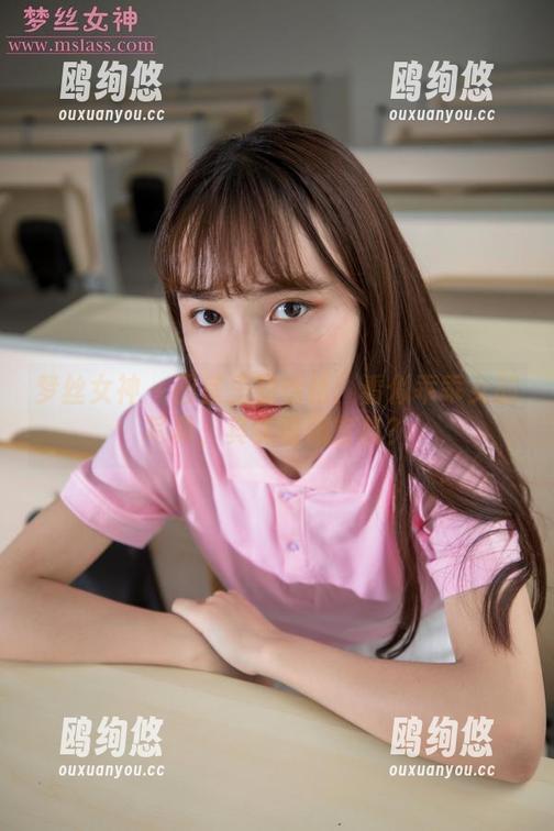 梦丝女神 - 画室里的恬恬：看似乖乖女的写真，其实暗藏玄机？