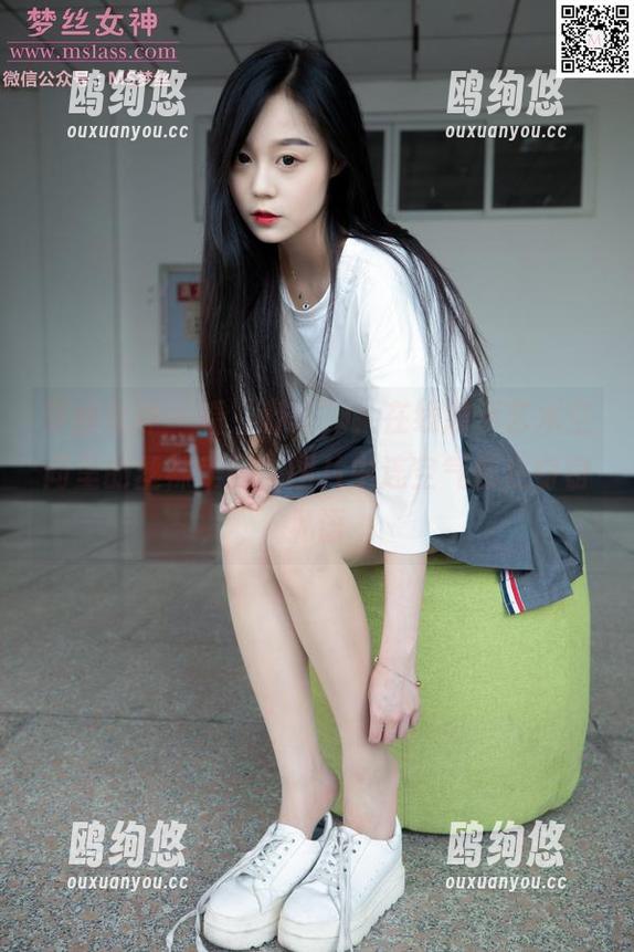 梦丝女神 - 看“舒蕾”，在线展示艺术空间里的丝袜美腿，图片中连空气都在窃窃私语
