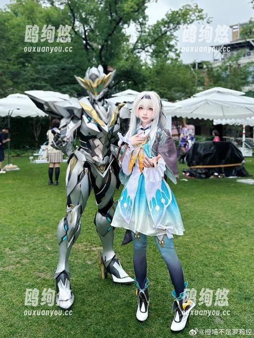 夏日的橙喵全套图集，仿佛能听见海浪拍打沙滩的声音。