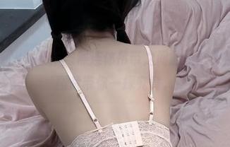 微密圈 - 火龙果羊与黑连体吊带之间的微妙关系，精选图片带你一探究竟。