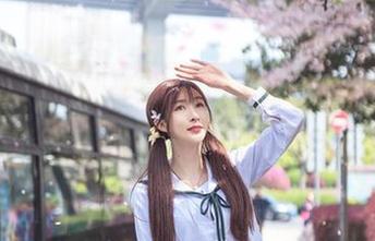 王羽杉搞怪风：自拍和cos的套图，越看越精彩！