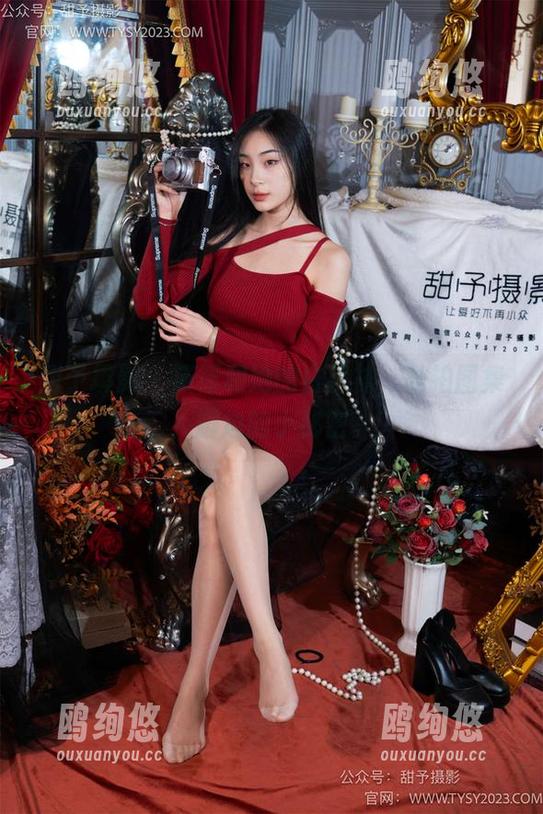 甜予摄影 - 筱筱和她的白棉袜，私拍图集，脚边的小秘密。