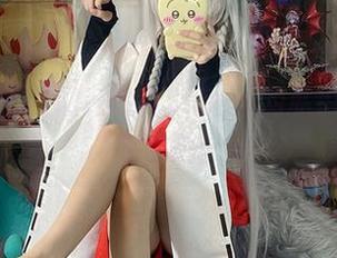 少女们，我们在白栎Shirly的私拍图包里等你哦！
