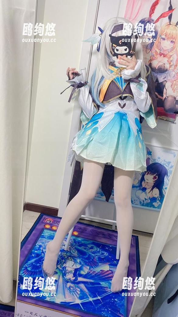 白栎Shirly私拍合集：这套装不只好看，走路都有风！