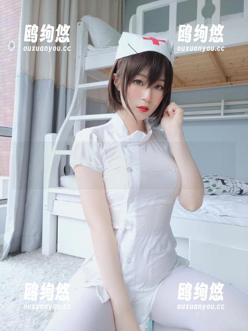 白银81的最新写真更新，网袜一条，心情却是整片宽广。
