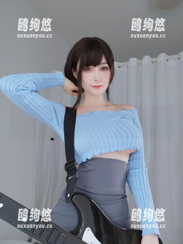 红丝绒旗袍码字不容易——白银81套图实在值个点赞！