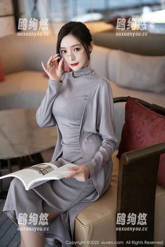 秀人网 - 无圣光的兔女郎周周不吃香菜，果然不适合小清新路线