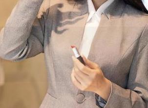 秀人网 - 唐翩翩的白丝，无圣光的原图，这种烟雾缭绕的配方要不要？