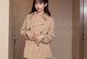 秀人网 - 小茉莉jasmine带着校服写真，让图包里充满童趣的气息！