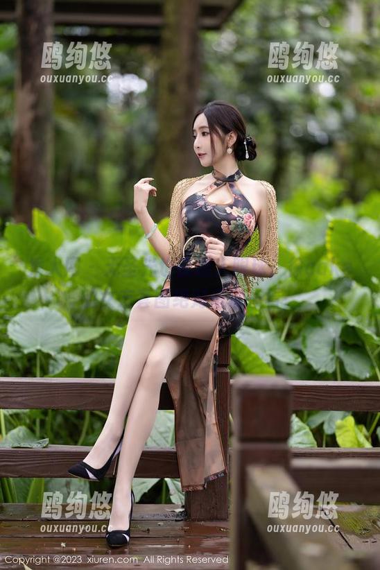 秀人网 - 无圣光也能抓人眼球，徐cake的女友套图绝对值得一看。