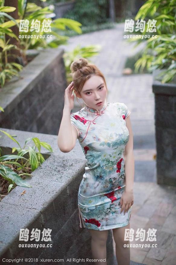 秀人网 - 王婉悠Queen的双人写真，高清效果让我想知道，哪个她更会表现？