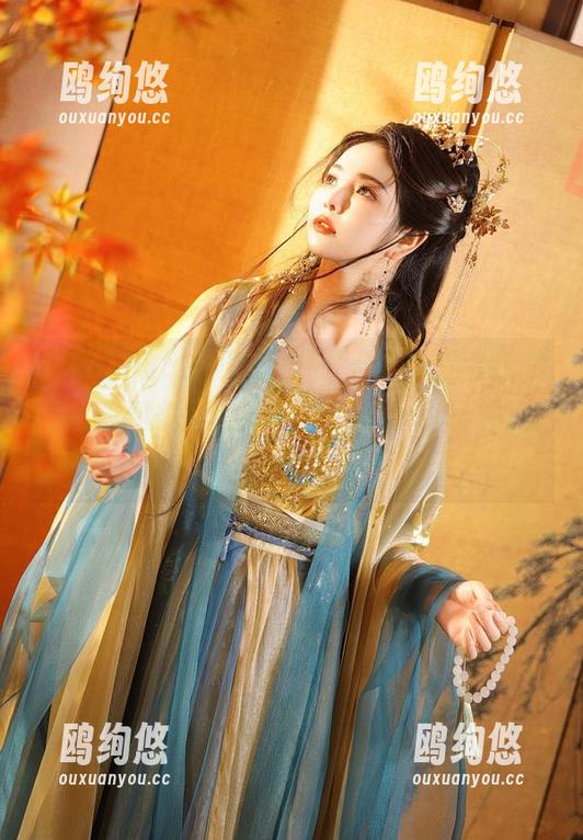 苏嫣qvq “苏嫣qvq的可爱女仆装合集,就看这一身能撩到多少人?”照片随便点开,总有意外收获!