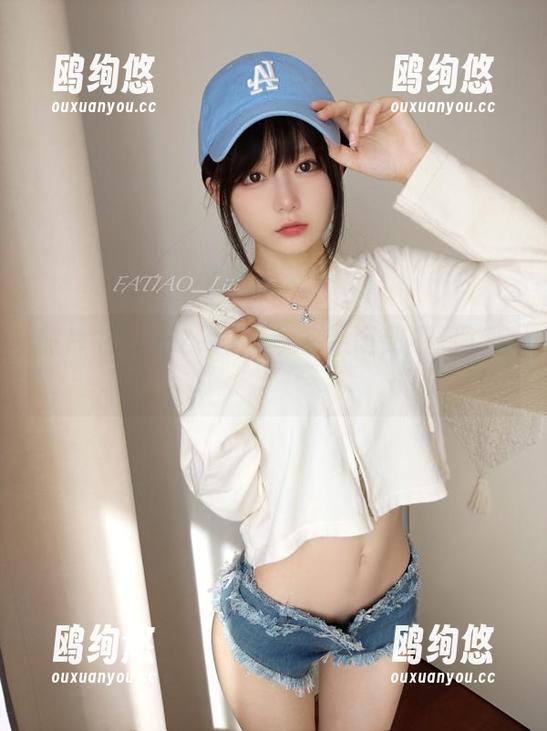 照片中的迷之呆梨，兔耳朵萌到犯规了吧！